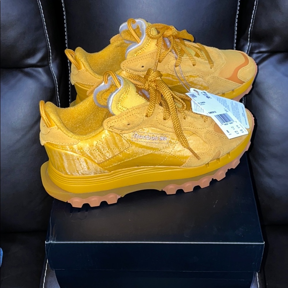 ***NEW Cardi B Reebok’s, Size 8